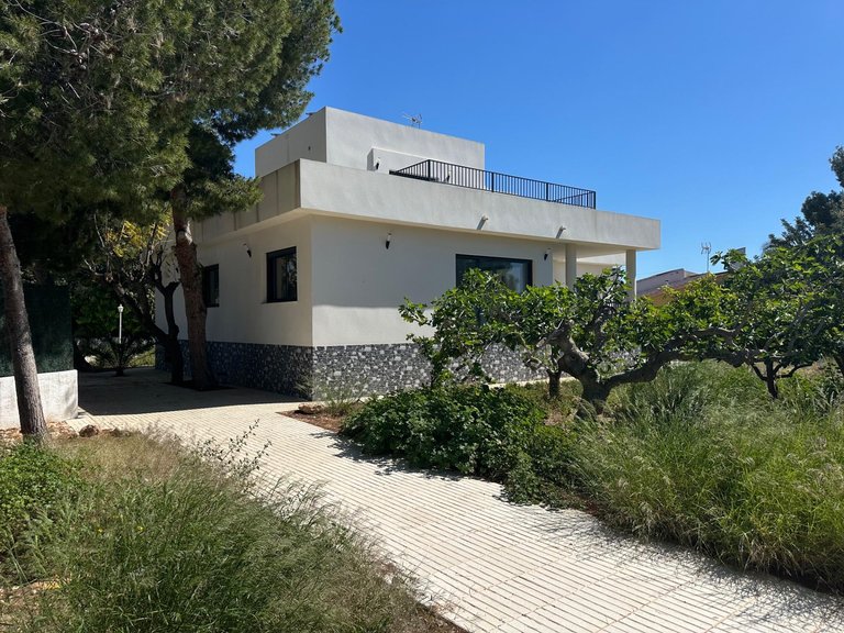 Villa for Sale in San Vicente Del Raspeig, Alicante 8
