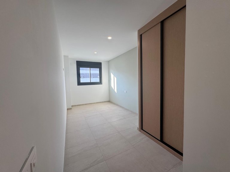 Apartment for Sale in Alicante, Alicante 15