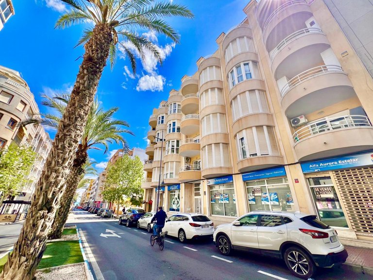 Apartment for Sale in Torrevieja, Alicante 1