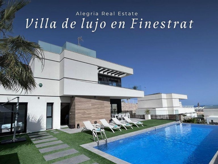 Villa for Sale in Finestrat, Alicante 1