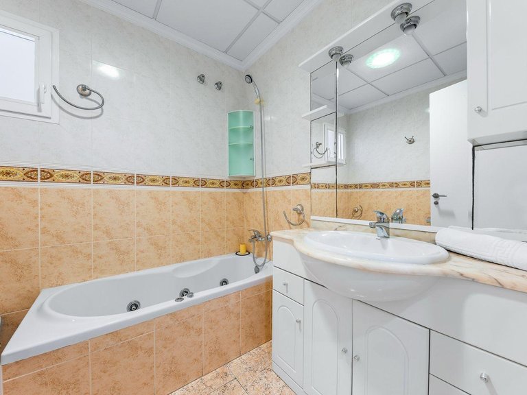 Apartment for Sale in Torrevieja, Alicante 11