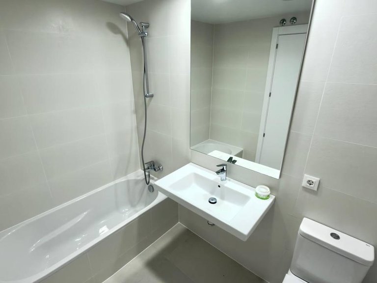 Apartment for Sale in Alicante, Alicante 11