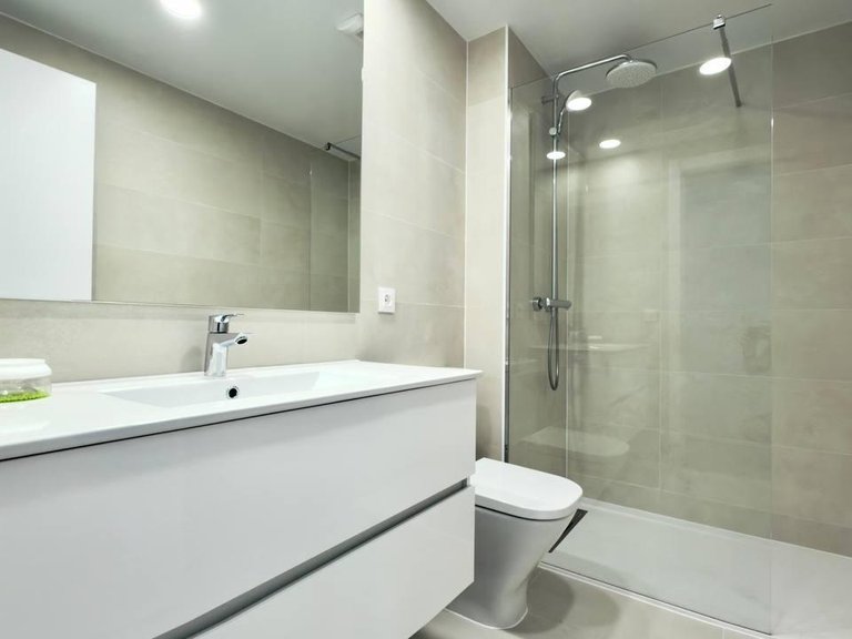 Apartment for Sale in Alicante, Alicante 13