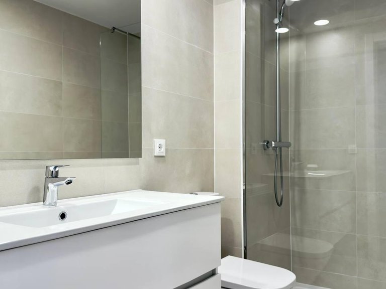 Apartment for Sale in Alicante, Alicante 15