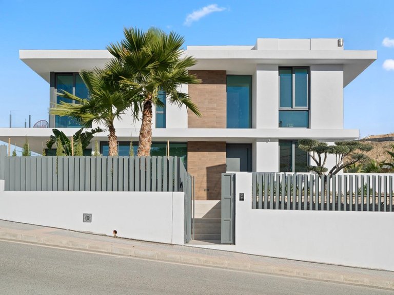 Villa for Sale in Benidorm, Alicante 1