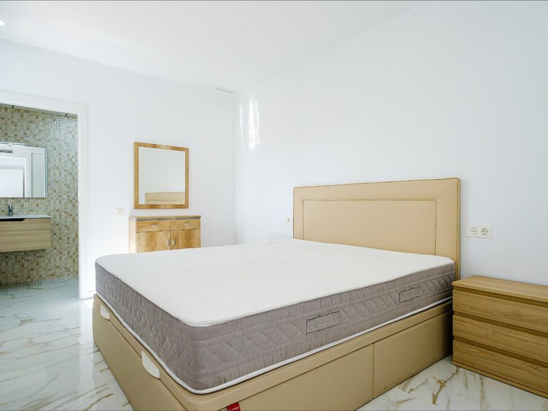Apartment for Sale in Costa Blanca Torrevieja, Alicante 25