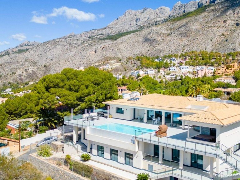 Villa for Sale in Altea, Alicante 1