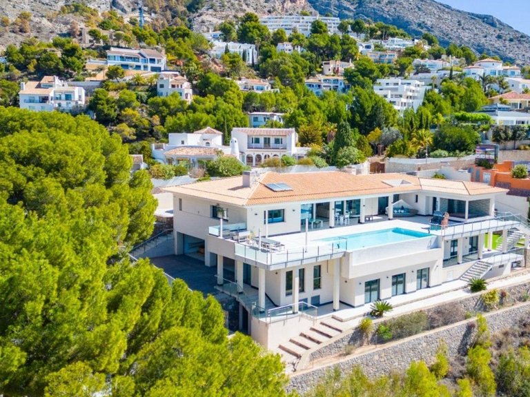 Villa for Sale in Altea, Alicante 3