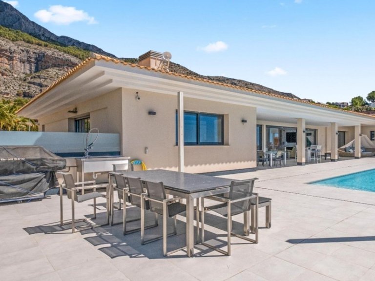 Villa for Sale in Altea, Alicante 6
