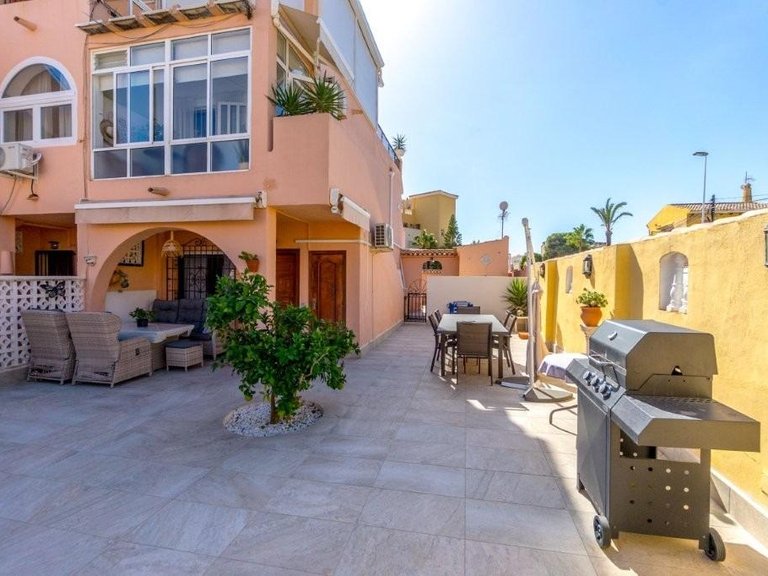 Apartment for Sale in Torrevieja, Alicante 1