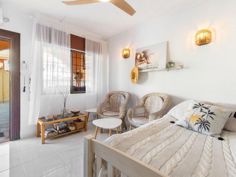 Apartment for Sale in Torrevieja, Alicante 11