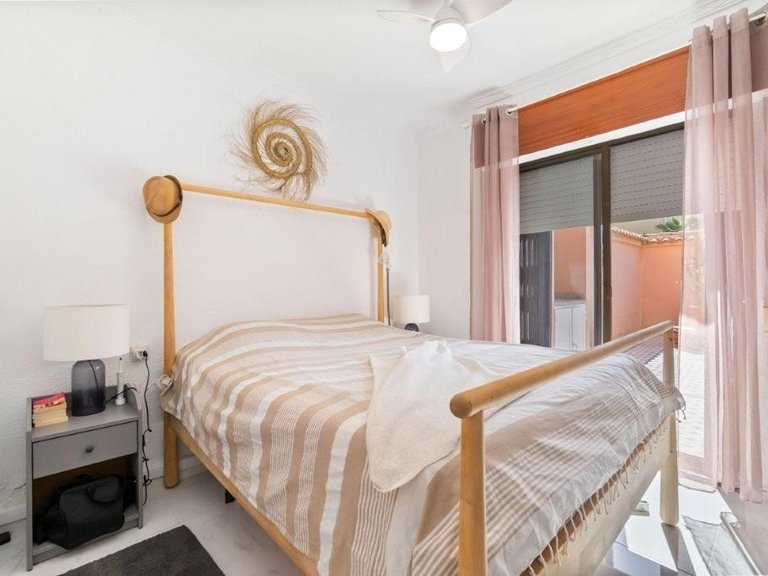 Apartment for Sale in Torrevieja, Alicante 15