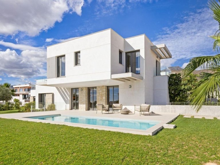 Villa for Sale in Finestrat, Alicante 10