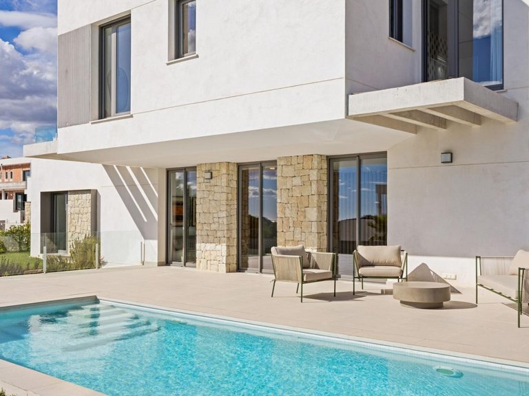 Villa for Sale in Finestrat, Alicante 11