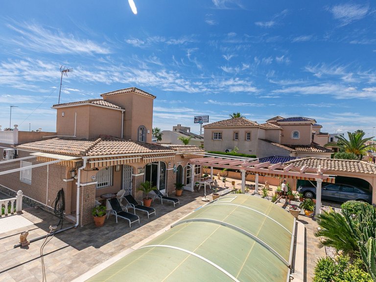 Villa for Sale in Orihuela Costa, Alicante 1