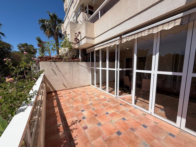 Apartment for Sale in Alicante, Alicante 11