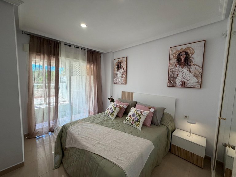 Apartment for Sale in Alicante, Alicante 15