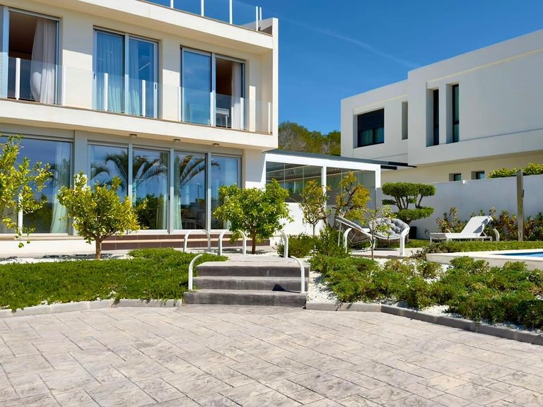 Villa for Sale in La Nucía, Alicante 1