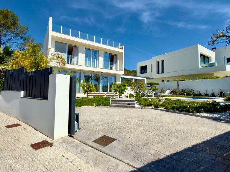 Villa for Sale in La Nucía, Alicante 13