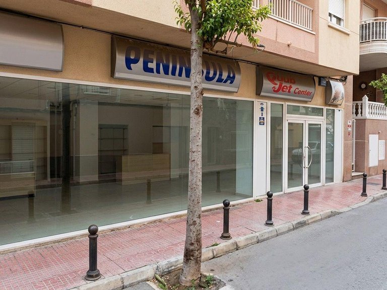 Commercial for Sale in Torrevieja, Alicante 1