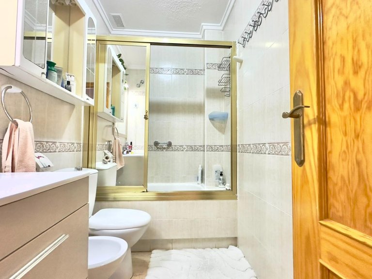 Apartment for Sale in Torrevieja, Alicante 13
