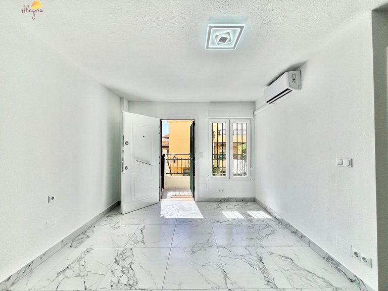 Apartment for Sale in Torrevieja, Alicante 12