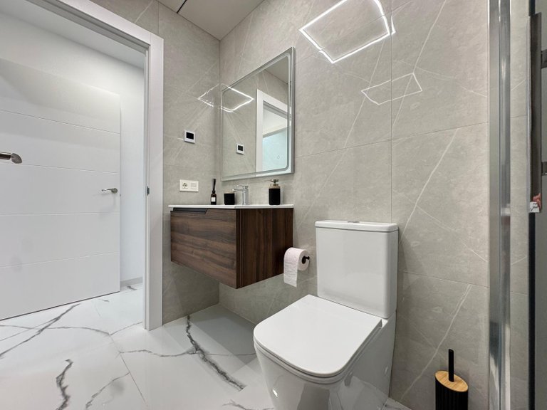 Apartment for Sale in Torrevieja, Alicante 27