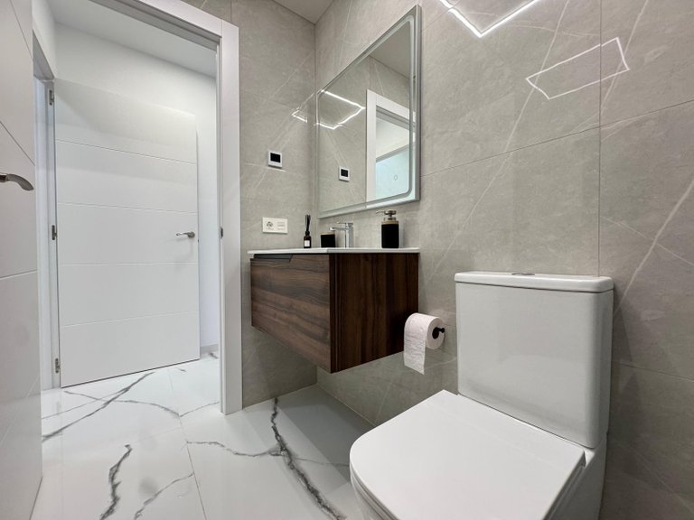 Apartment for Sale in Torrevieja, Alicante 28