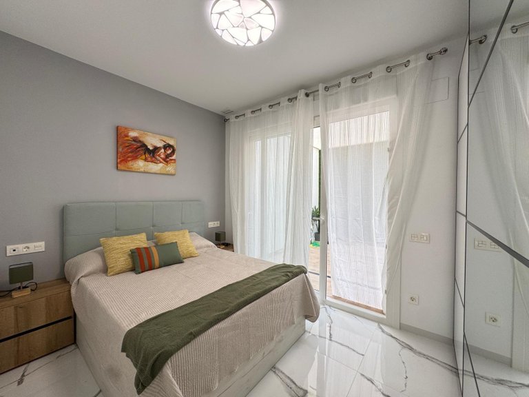 Apartment for Sale in Torrevieja, Alicante 32