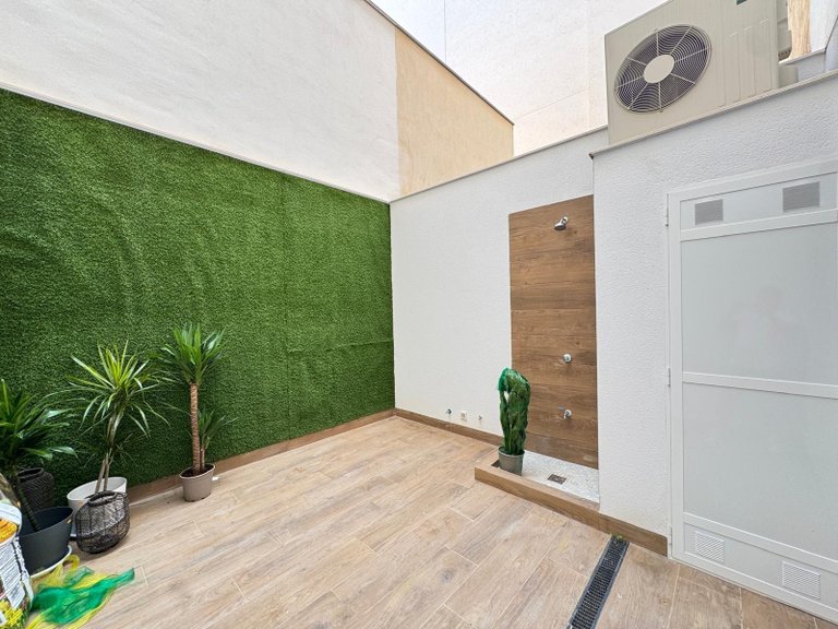 Apartment for Sale in Torrevieja, Alicante 38