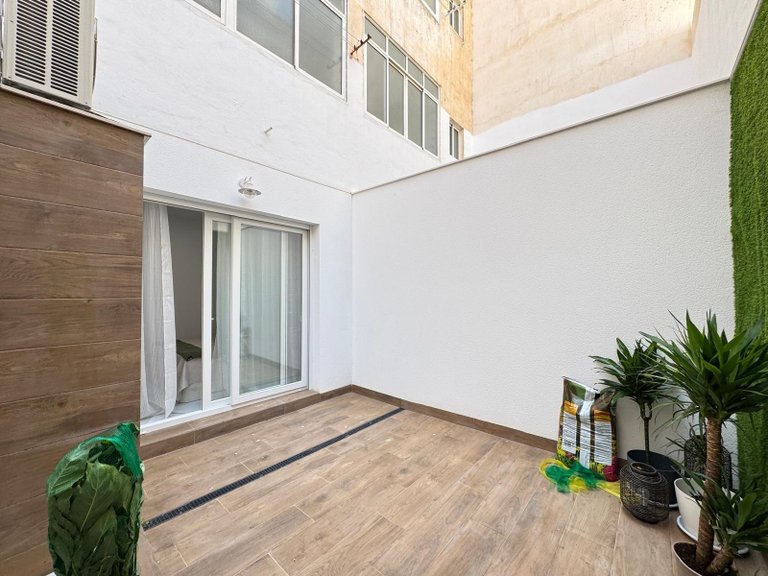 Apartment for Sale in Torrevieja, Alicante 40