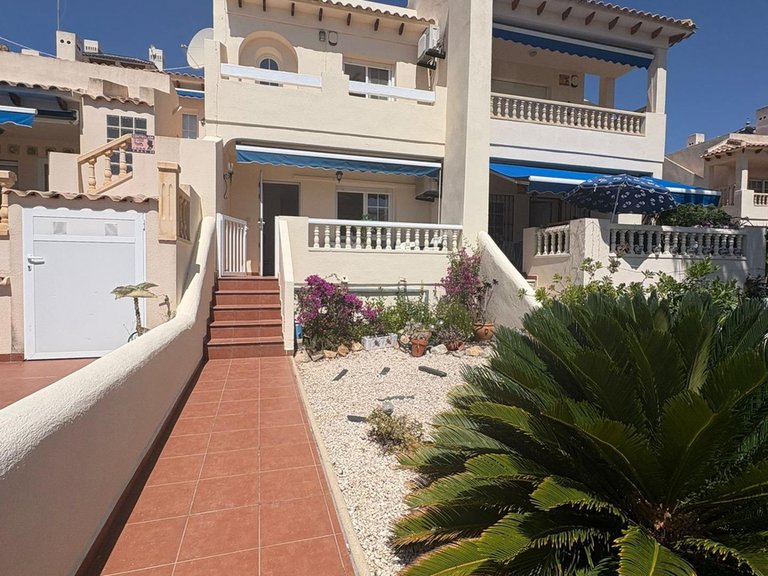 Town House for Sale in Orihuela Costa, Alicante 1