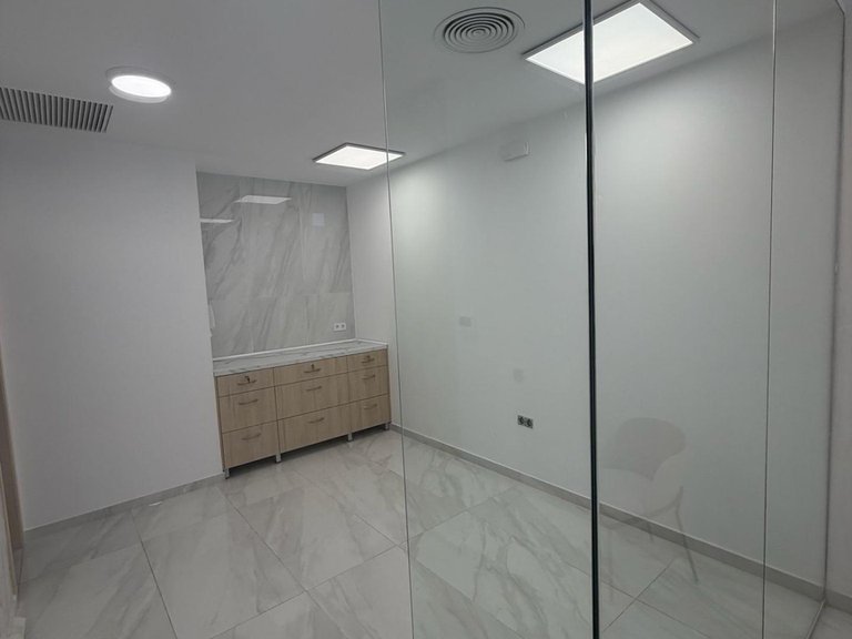 Commercial for Sale in Torrevieja, Alicante 14