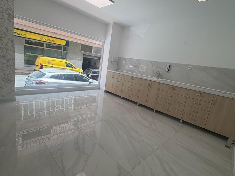 Commercial for Sale in Torrevieja, Alicante 3