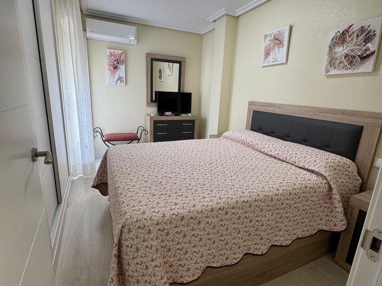 Apartment for Sale in Torrevieja, Alicante 13