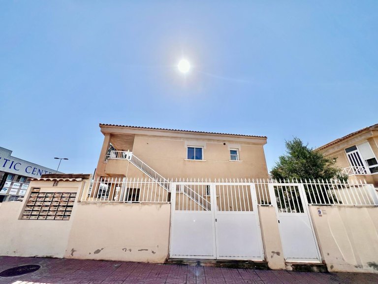 Villa for Sale in Torrevieja, Alicante 3