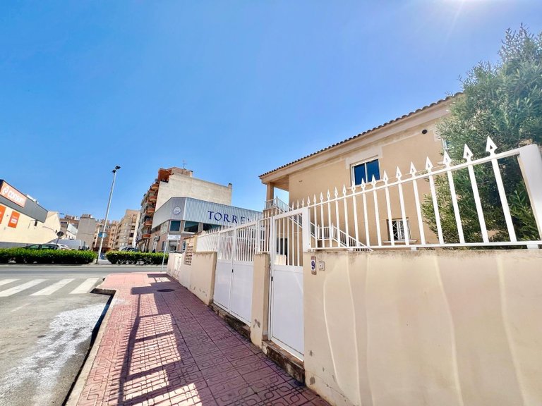 Villa for Sale in Torrevieja, Alicante 4