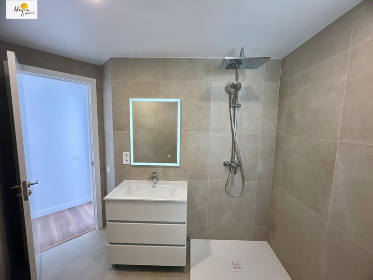 Apartment for Sale in Manises, Valencia 14