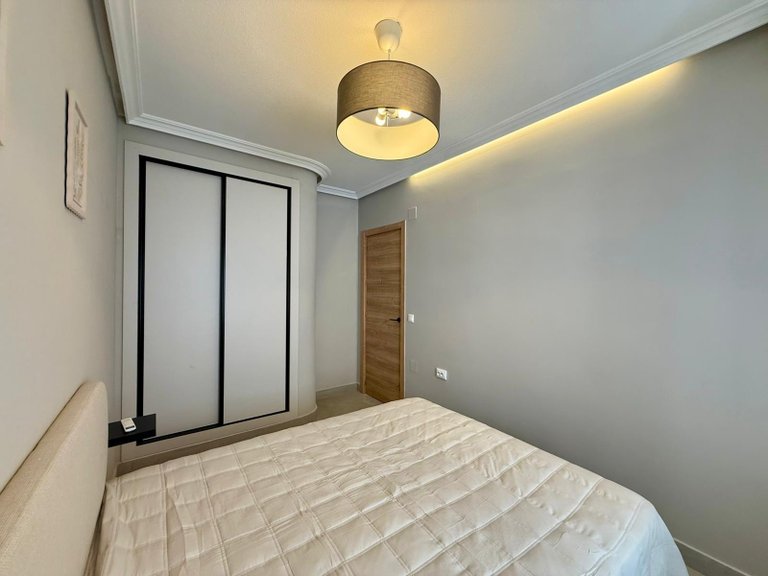 Apartment for Sale in Torrevieja, Alicante 18