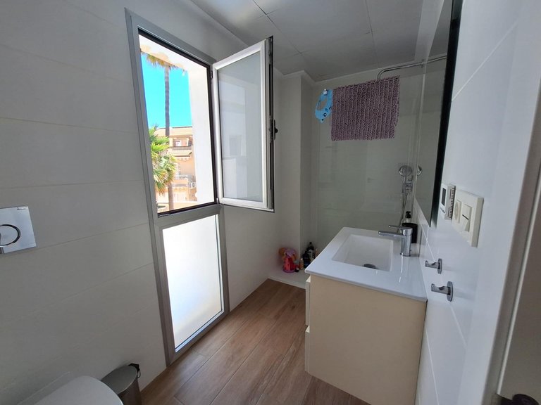 Villa for Sale in Torrevieja, Alicante 17