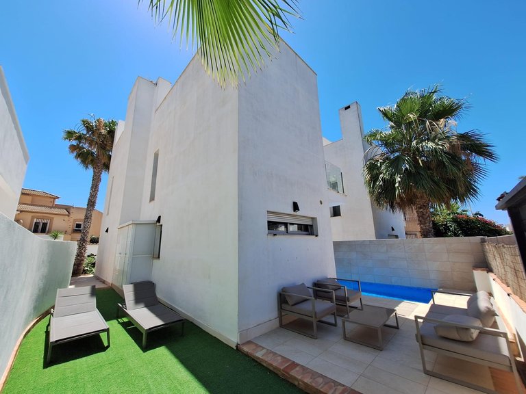 Villa for Sale in Torrevieja, Alicante 2