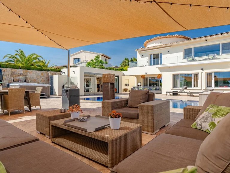 Villa for Sale in Moraira, Alicante 5