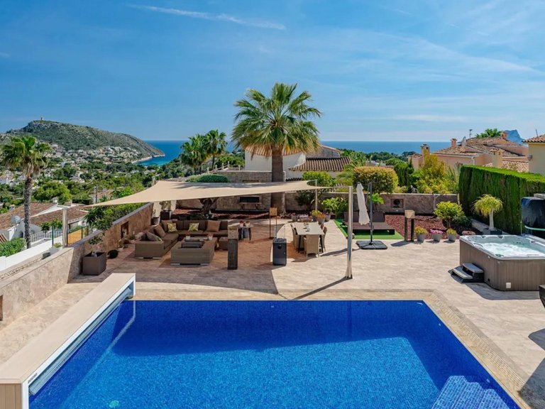 Villa for Sale in Moraira, Alicante 9