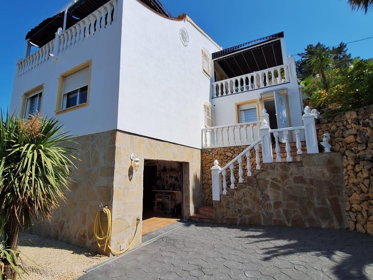 Villa for Sale in La Nucía, Alicante 1