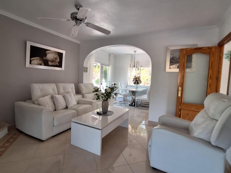 Villa for Sale in La Nucía, Alicante 10