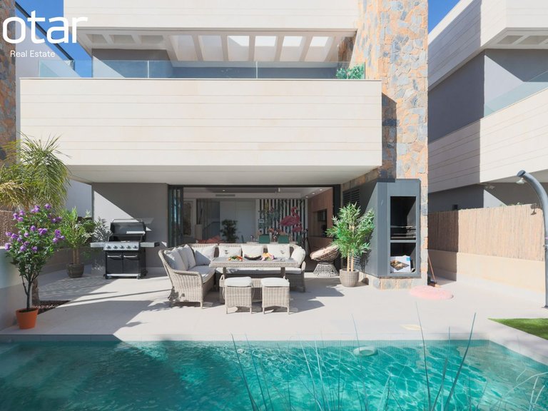 Villa for Sale in Los Alcázares, Murcia 1