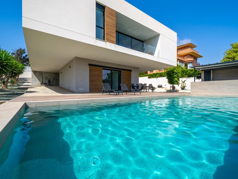 Villa for Sale in Alicante, Alicante 3