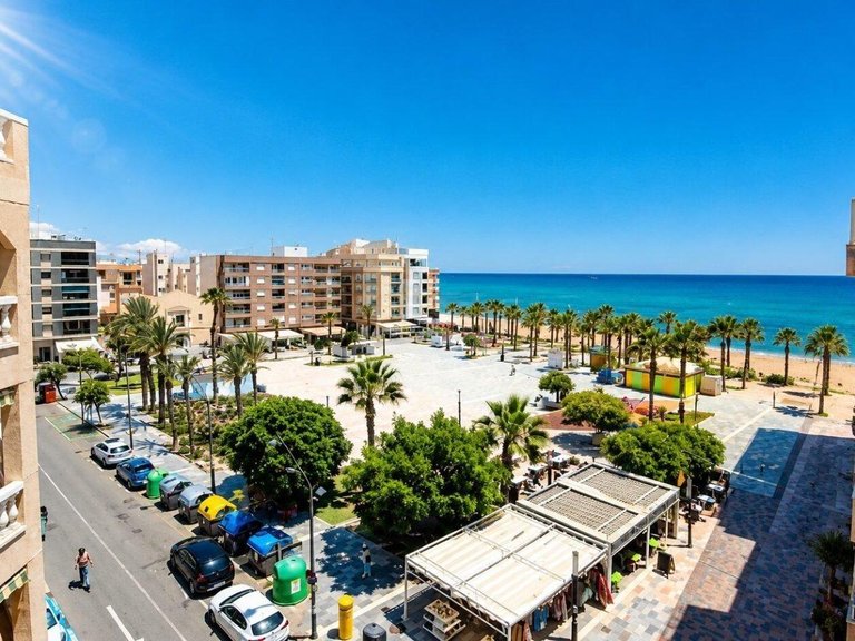 Apartment for Sale in Torrevieja, Alicante 1