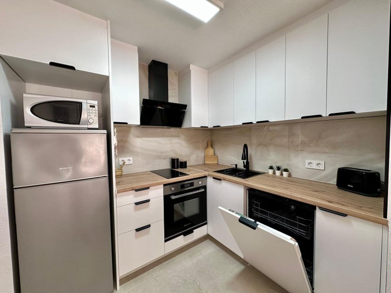 Apartment for Sale in Torrevieja, Alicante 26