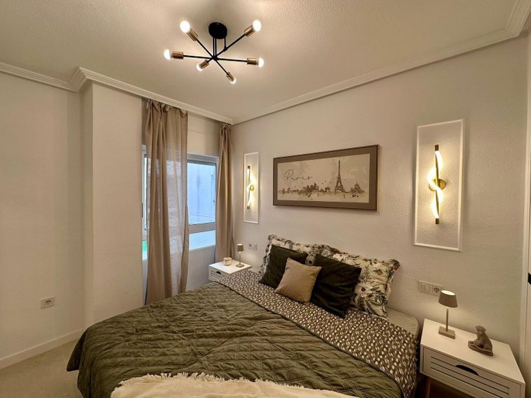 Apartment for Sale in Torrevieja, Alicante 32